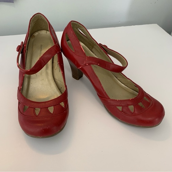 EXPRESSIONS STRAP RED HEEL SHOE Y2K 6M - Picture 2 of 9